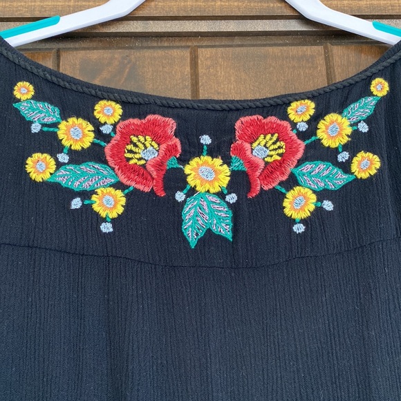 Free People SZ M black tiered dress. Long sleeves, elastic cuff & embroidery. - Picture 6 of 6